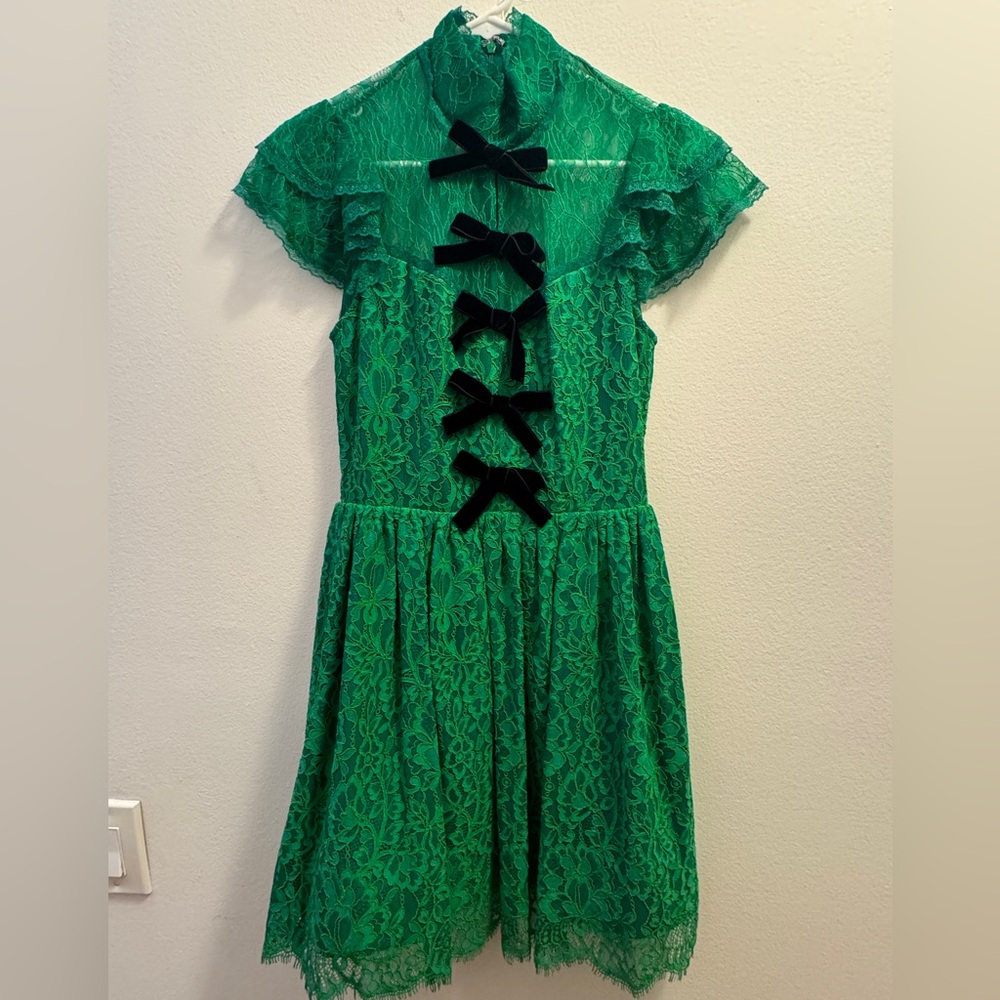 NEW alice + olivia Vernita bow-detail lace dress